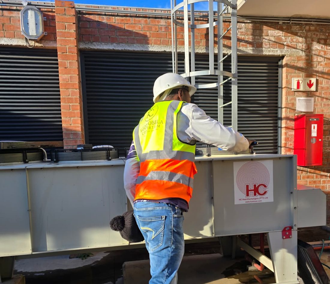 Chiller plant servicing